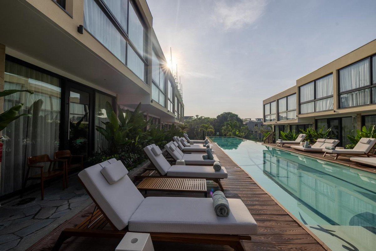 AWWA Hotel by Ribas B14