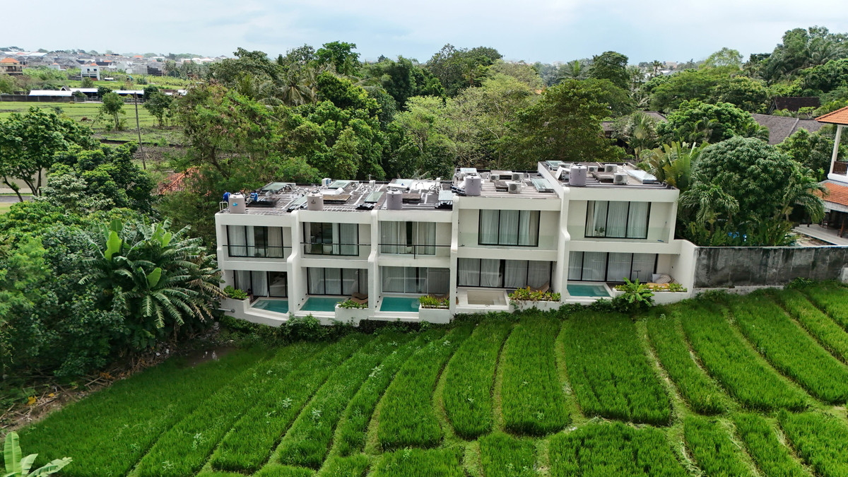 Bubbles Boutique Complex